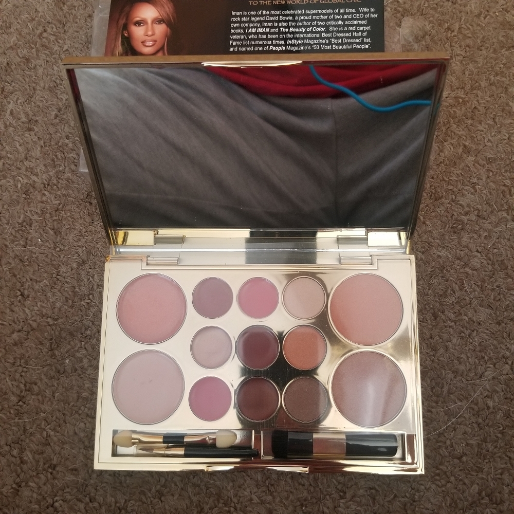 IMAN Global Chic Palette